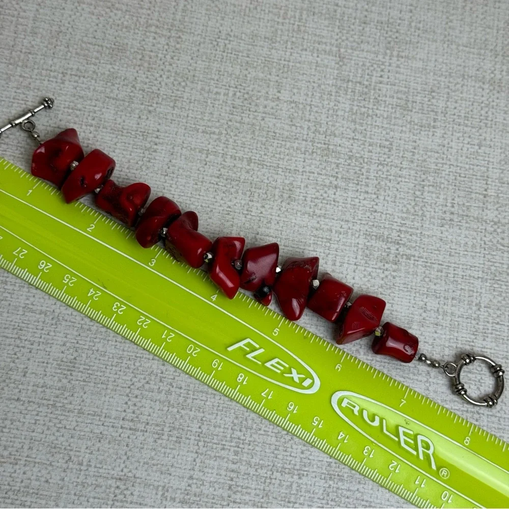 Dyed red coral beaded bracelet